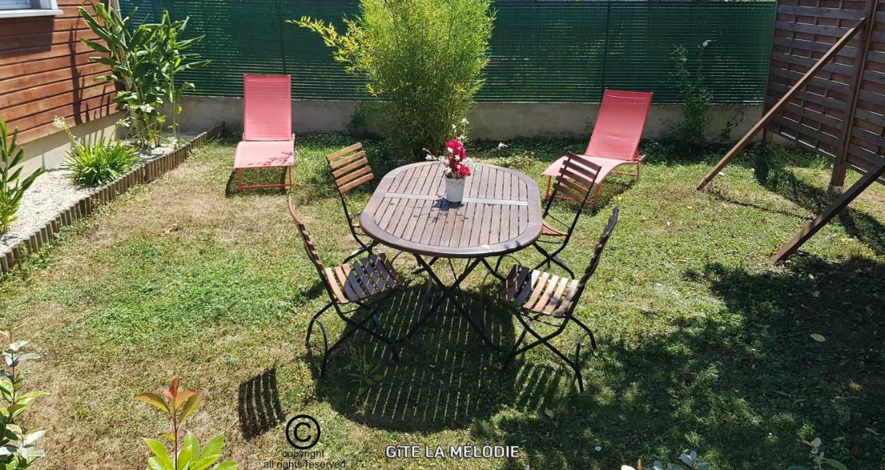 Gite La Melodie Longueville  Exterior photo